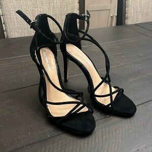 NWT Gianni BINI Strappy Heels